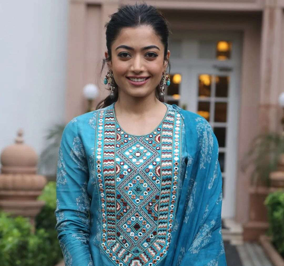 rashmika mandanna,hindi,tamil  రష్మిక డెసిషన్ బావుంది