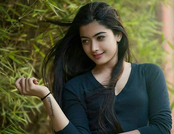 Rashmika Mandanna Reacts on Breakup నన్ను ప్రశాంతంగా ఉండనివ్వండి: రష్మిక!