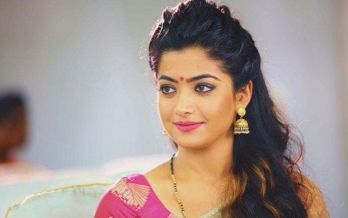 rashmika mandanna,heroine,pawan kalyan,dialogue,sarileru neekevvaru  రష్మికా మందన్న.. పవన్ డైలాగ్‌కి ఫిక్సయింది