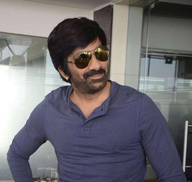 ravi teja,drug case,money laundering case,ed office,ravi teja at ed office  ఈడీ ఆఫీస్ లో రవితేజ 