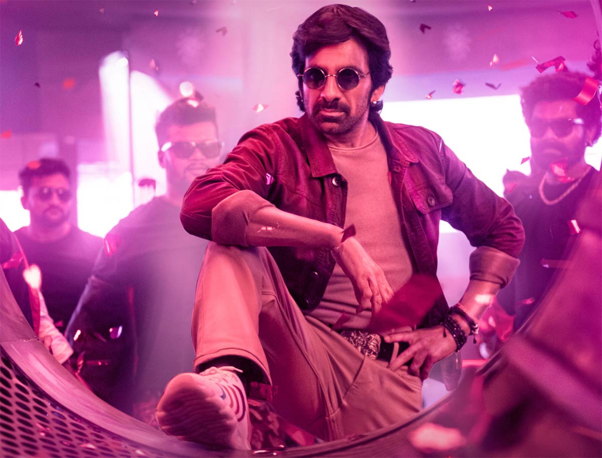 ravi teja,dhamaka movie  క్లోజ్ అప్ లో చూస్తే కష్టమే రవి 