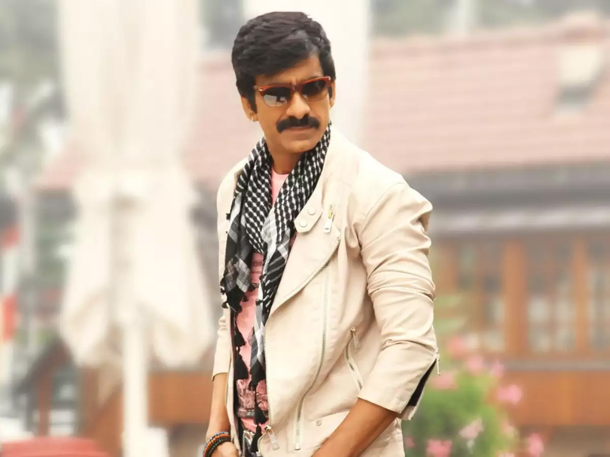 ravi teja,ravanasura,khiladi,dhamaka,chiranjeevi movie  రవితేజ కొత్త స్ట్రాటజీ