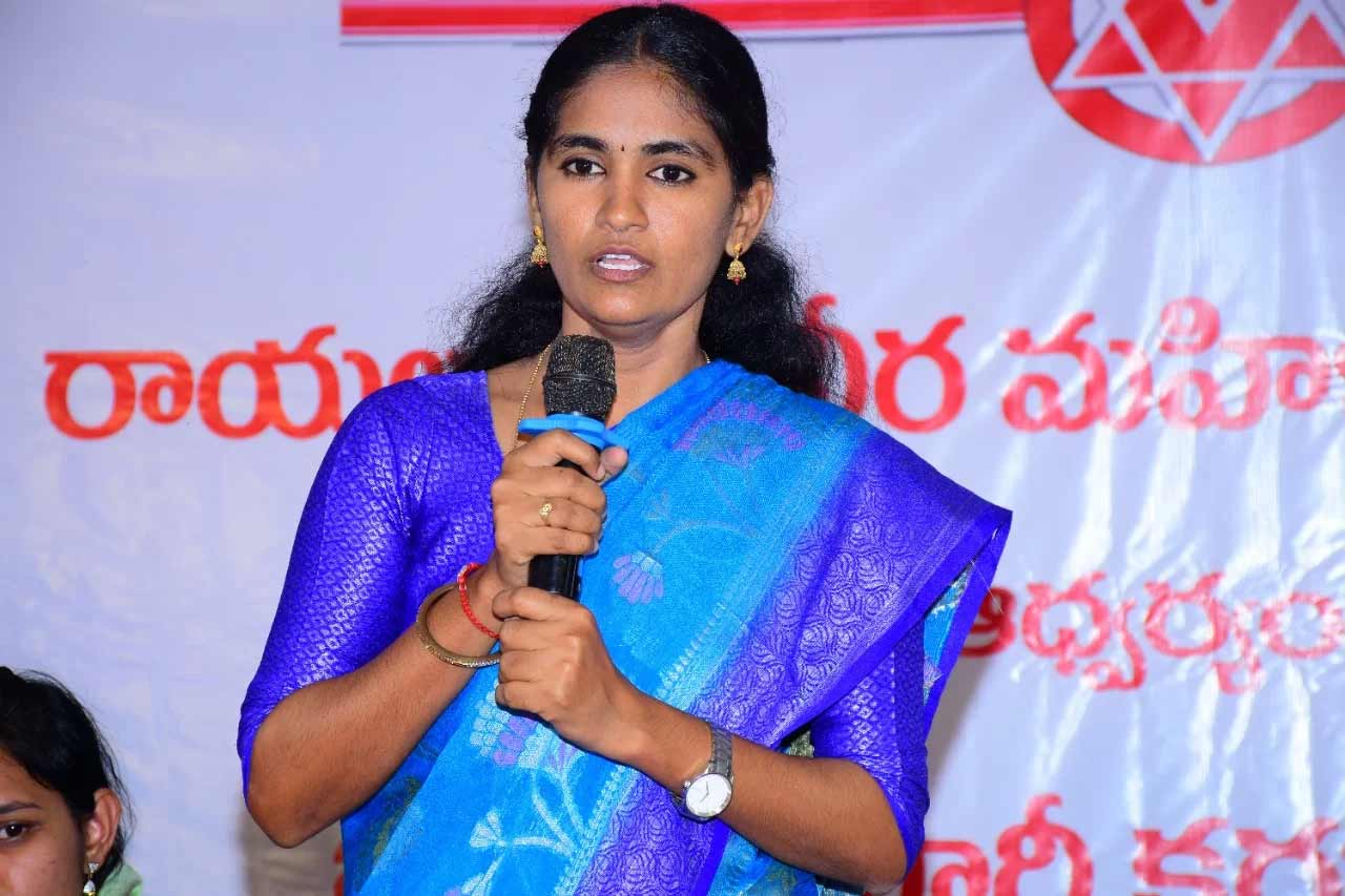 rayapati aruna  అరుణా ఎందుకింత అతి.. అవసరమా ఇవన్నీ..