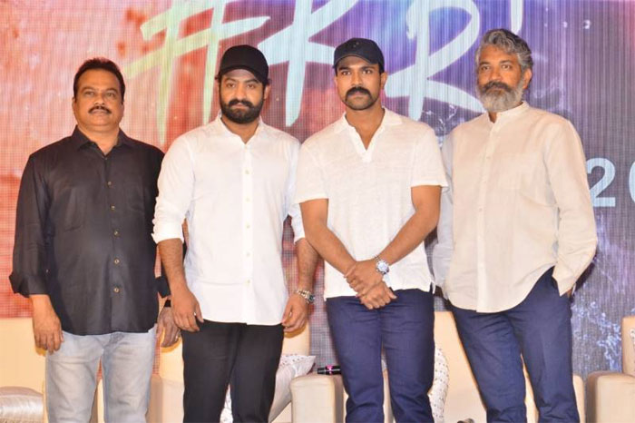 rrr,rajamouli,buyers,ram charan,jr ntr,advance,corona,fear  RRR బయ్యర్స్‌లో గుబులు.. కారణం అదే!