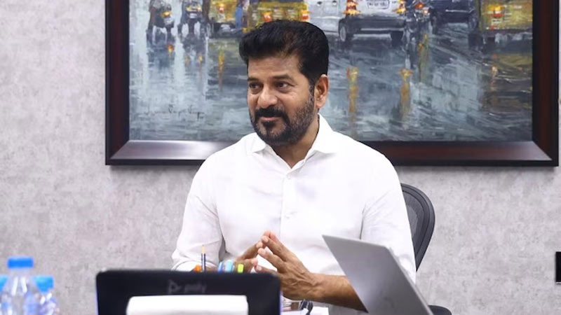 cm revanth reddy  రేవంత్ రెడ్డికి టాలీవుడ్ రిటర్న్ గిఫ్ట్..