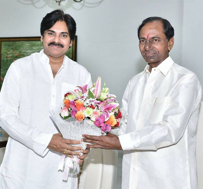 pawan kalyan,telangana,kcr,meet,rgv,political leaders  అరె.. పవన్‌ కళ్యాణ్ సంగతేంటి బై..! 