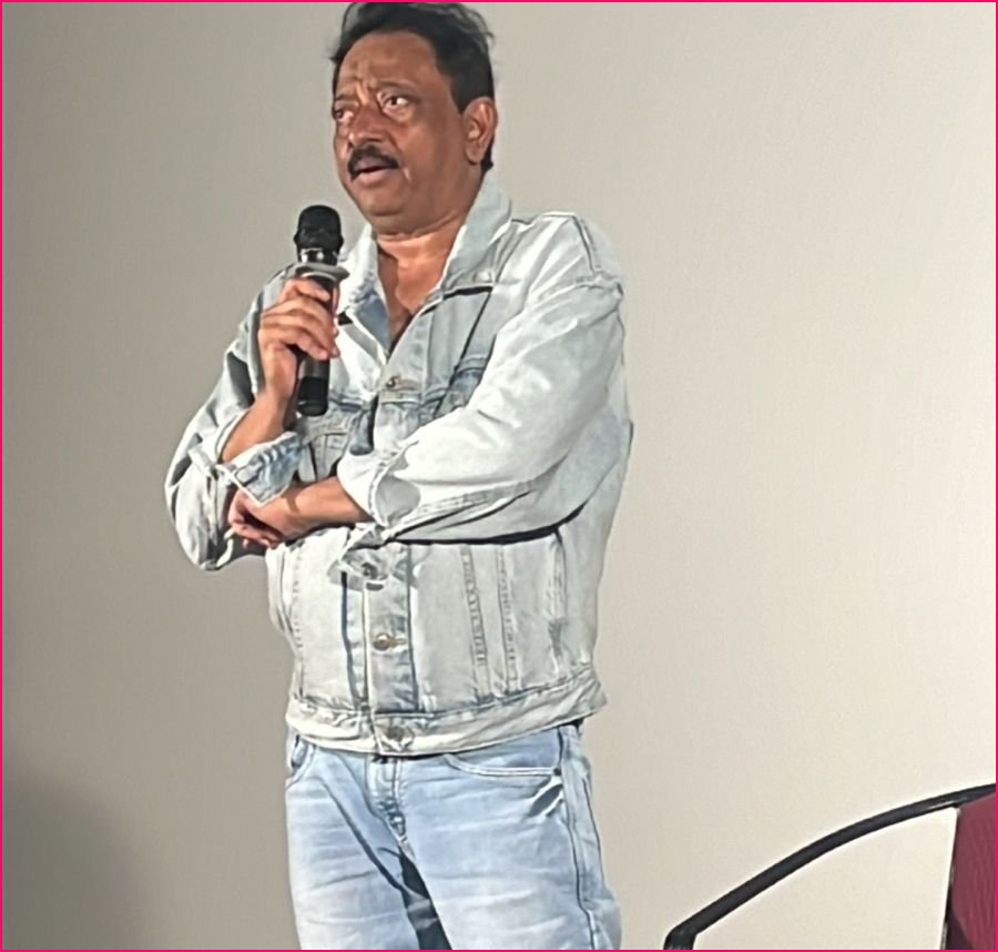 rgv  మీడియాని బ్లేమ్ చేస్తున్న RGV