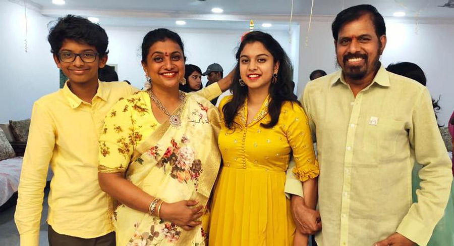 roja,jabardasth roja,ysrcp,anshu,roja daughter anshu,anshu cine entry  కుమార్తె ఎంట్రీపై.. రోజా రియాక్షన్ ఇదే!