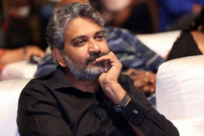 rajamouli,rrr movie,ram charan,ntr,rrr late  రాజమౌళి కోసం ఆ మాత్రం ఓపిక పట్టాల్సిందే!