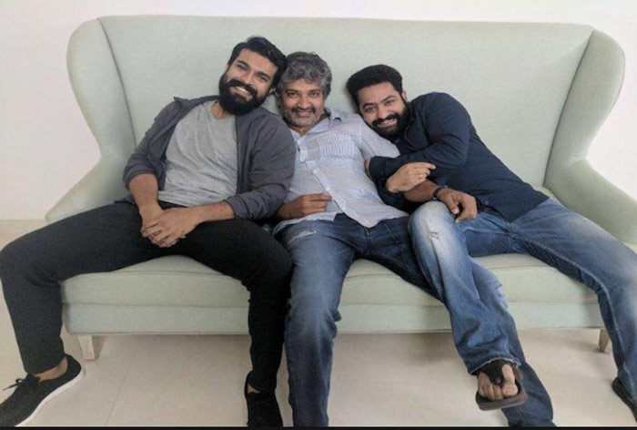 rajamouli,ram charan,ntr,rrr movie,story  RRR పై రూమర్లు మొదలైనాయి..!