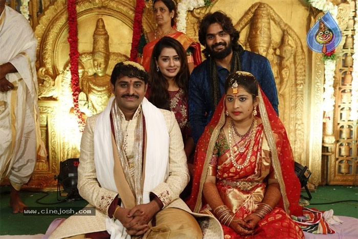 ajay bhupathi,sirisha,wedding,rx 100 director,karthikeya,wishes  సంచలన దర్శకుడు పెళ్లి చేసుకున్నాడు! 