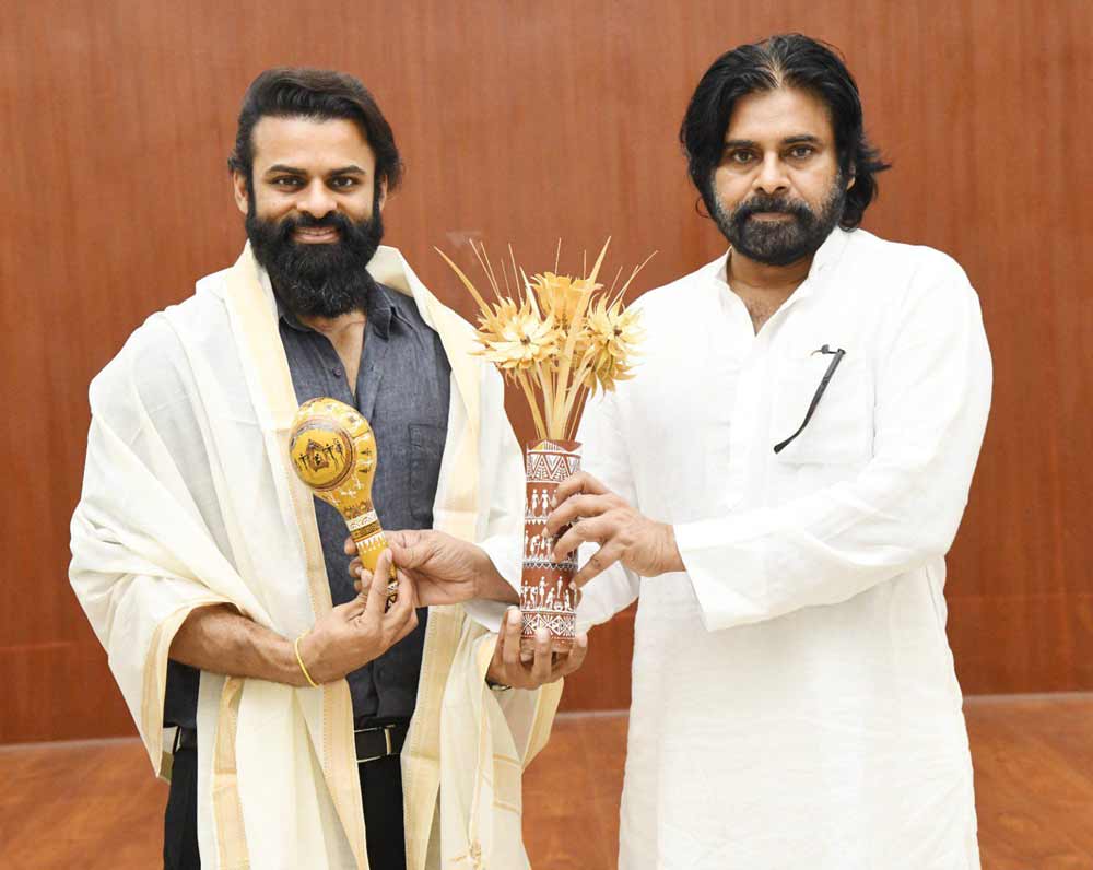 pawan kalyan  పవన్ నుంచి స్పెషల్ గిఫ్ట్ అందుకున్న SDT