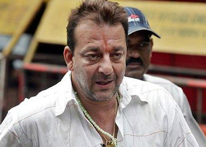 suni dutt,sanjay dutt,salman khan,pv narasihma rao,vajpayee  ట్విస్ట్‌ల మీద ట్విస్ట్‌లు ఆ స్టార్‌ మరలా జైలుకేనా?