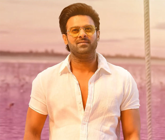 prabhas,young rebel star,jaan,oh dear movie,title searching,fans  ప్రభాస్ సినిమా టైటిల్ సెర్చింగ్ స్టార్ట్!