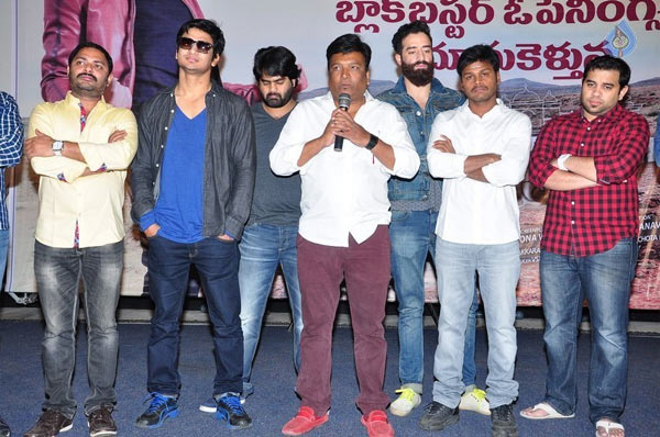 shankarabharanam success meet,kona venkat,nikhil,udaya nandanavanam  'శంకరాభరణం' సక్సెస్ మీట్!