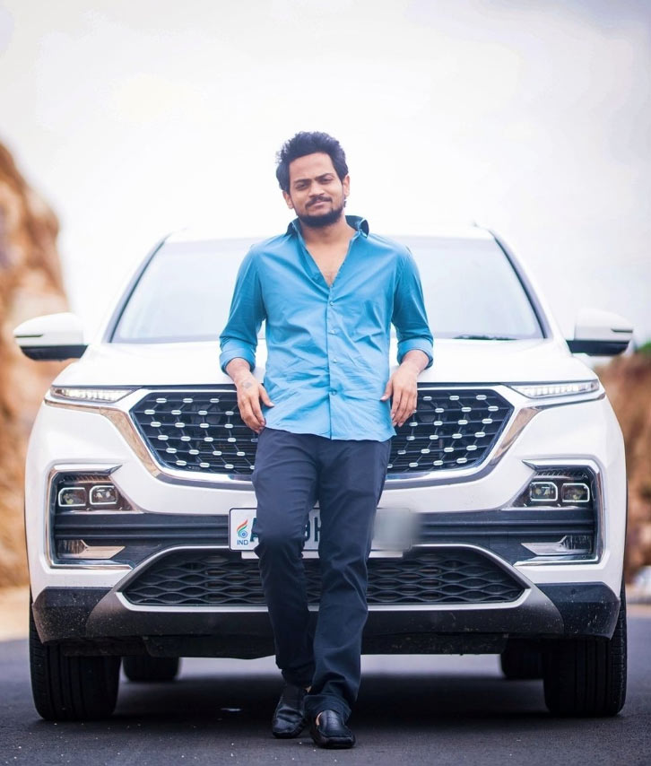 youtube star,shanmukh jaswanth,shanmukh new car,shanmukh surya web series,soft ware developer  షణ్ముఖ్ కొత్త కారు కొని ట్రోల్ అవుతున్నాడు 