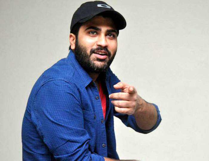 sharwanand,maruthi director,uv creations,mahanubhavudu movie  శర్వా.. తొందరపడుతున్నాడేమో..! 