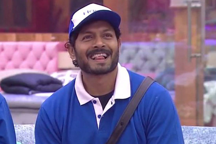 kaushal,army,kaushal army,reverse gear,bigg boss winner  మోసగాడు: కౌశల్ ఆర్మీ రివర్స్ గేర్..!