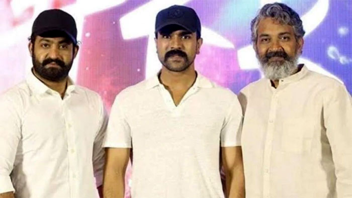 rrr,climax fight,shocking budget,rajamouli,jr ntr,ram charan  RRR: షాక్‌ల మీద షాక్‌లిస్తున్నారుగా!