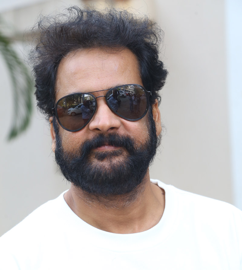 actor sivaji  నా జోలికి రావద్దు: శివాజీ వార్నింగ్