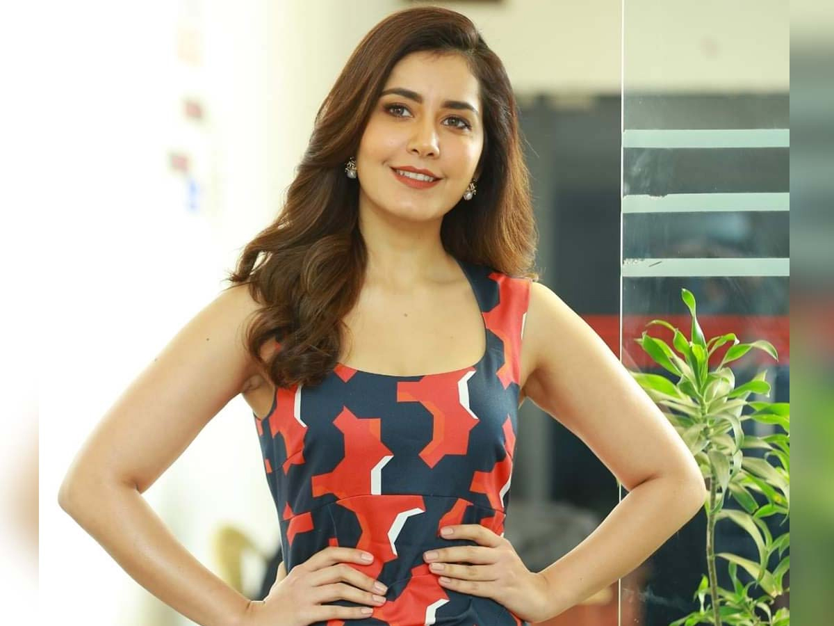 rashi khanna,bollywood,shahid kapoor,web series  బాలీవుడ్ హీరో షాహిద్ సరసన సౌత్ బ్యూటీ!