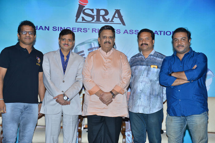 sp balasubrahmanyam,isr association,hyderabad,singers  సింగ‌ర్స్ భయపడొద్దు: ఎస్‌.పి.బాలు