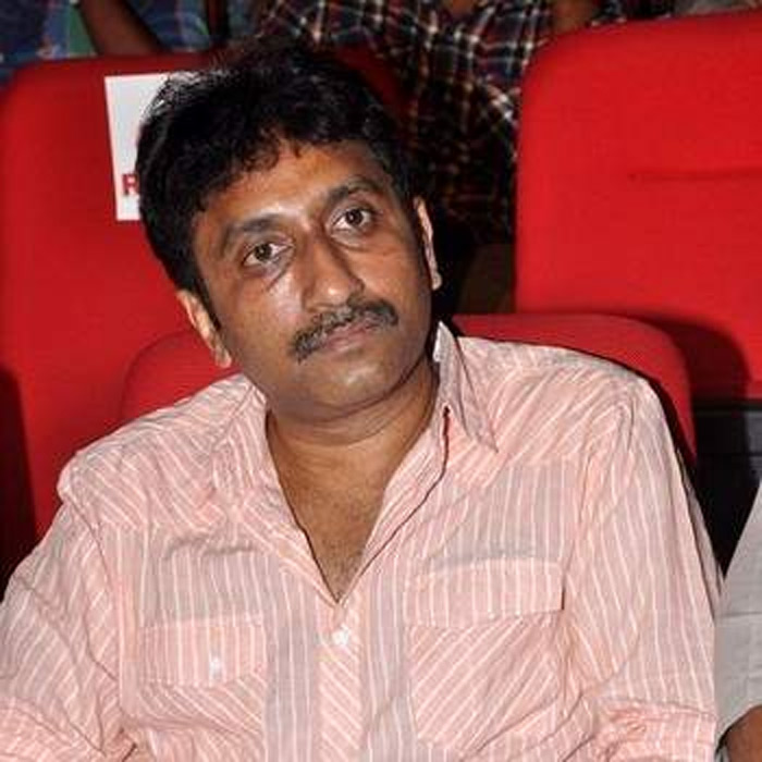 director sreenu vaitla,sever depression,ram charan,chiranjeevi,ravi teja  తీవ్ర డిప్రెషన్‌లో శ్రీనువైట్ల..! 