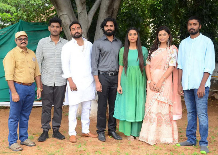 sri monika,sravanthi,arts productions,movie,opening,details  శ్రీ మోనికా స్రవంతి ఆర్ట్స్ మొదటి చిత్రం మొదలైంది