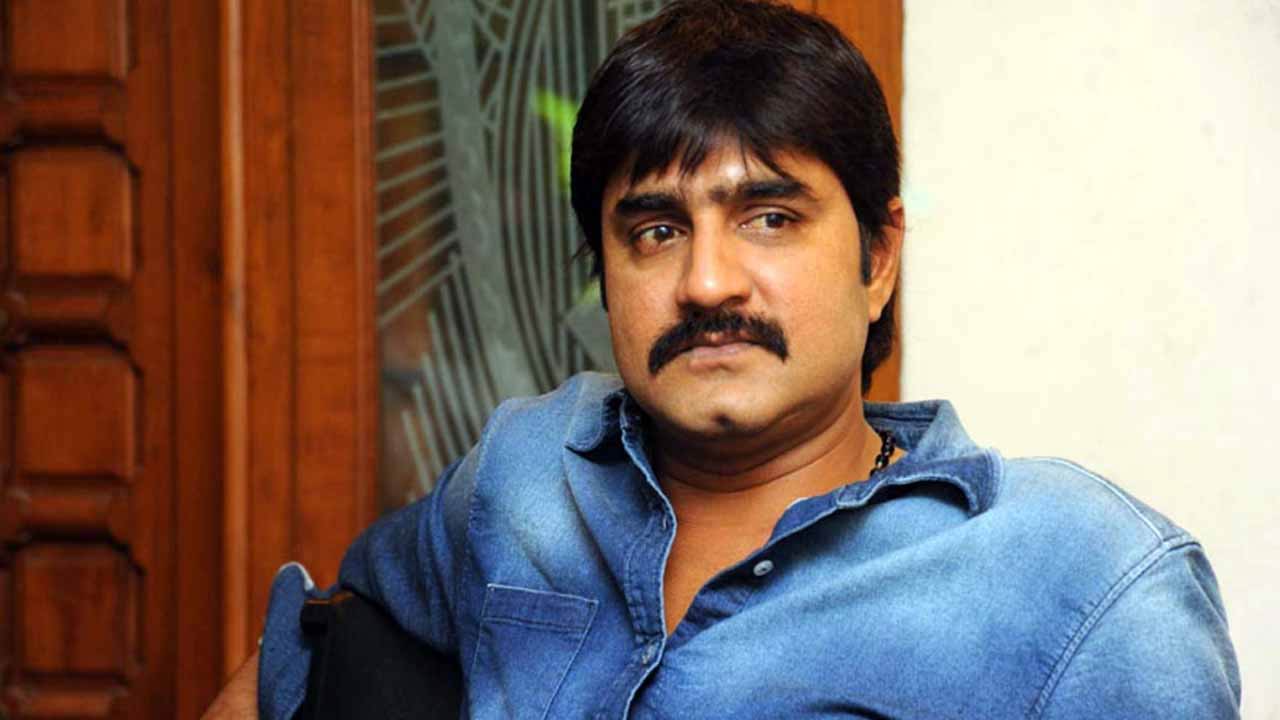 srikanth,divorce rumours,ooha  విడాకుల రూమర్స్ పై ఫైర్ అయిన శ్రీకాంత్ 