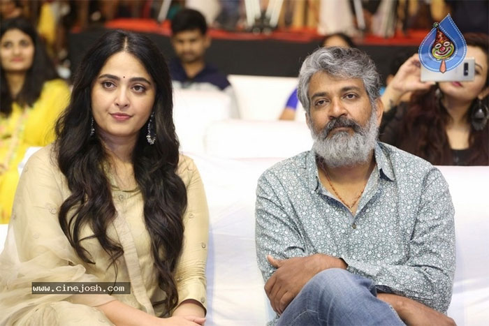 ss rajamouli,anushka shetty,nishabdham movie,pre release,event  ఇక్క‌డ‌కు వ‌చ్చాకే స్వీటీ గురించి తెలిసింది: రాజమౌళి