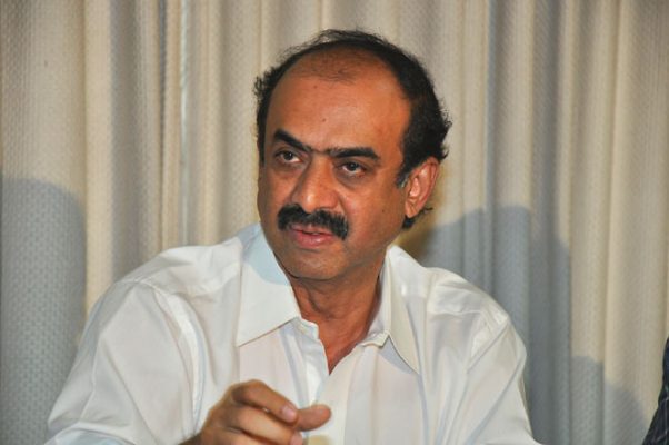 suresh babu,rana daggubati,bollywood,telugu  సురేష్ బాబు బాలీవుడ్ ప్లాన్..!