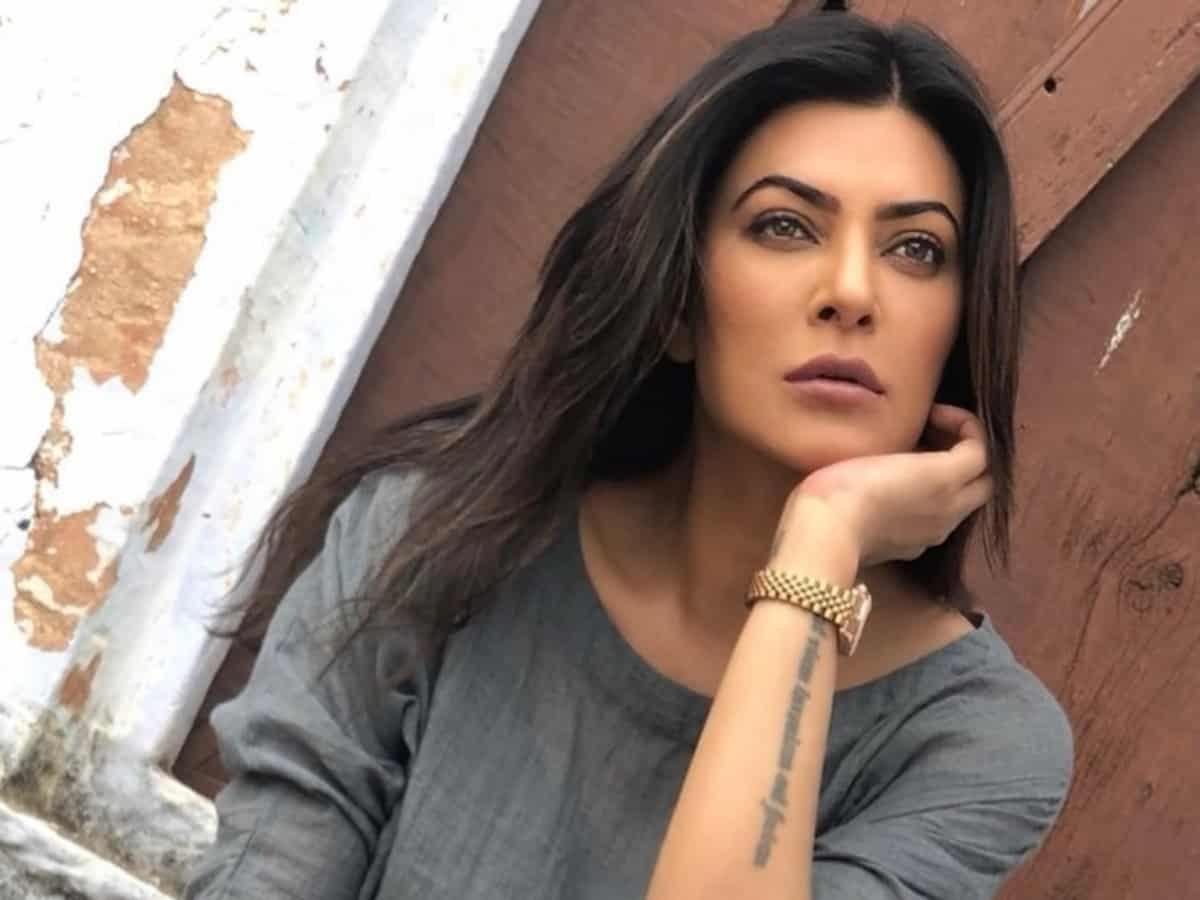 sushmita sen  మాజీ విశ్వసుందరి సుస్మిత సేన్ కి గుండెపోటు