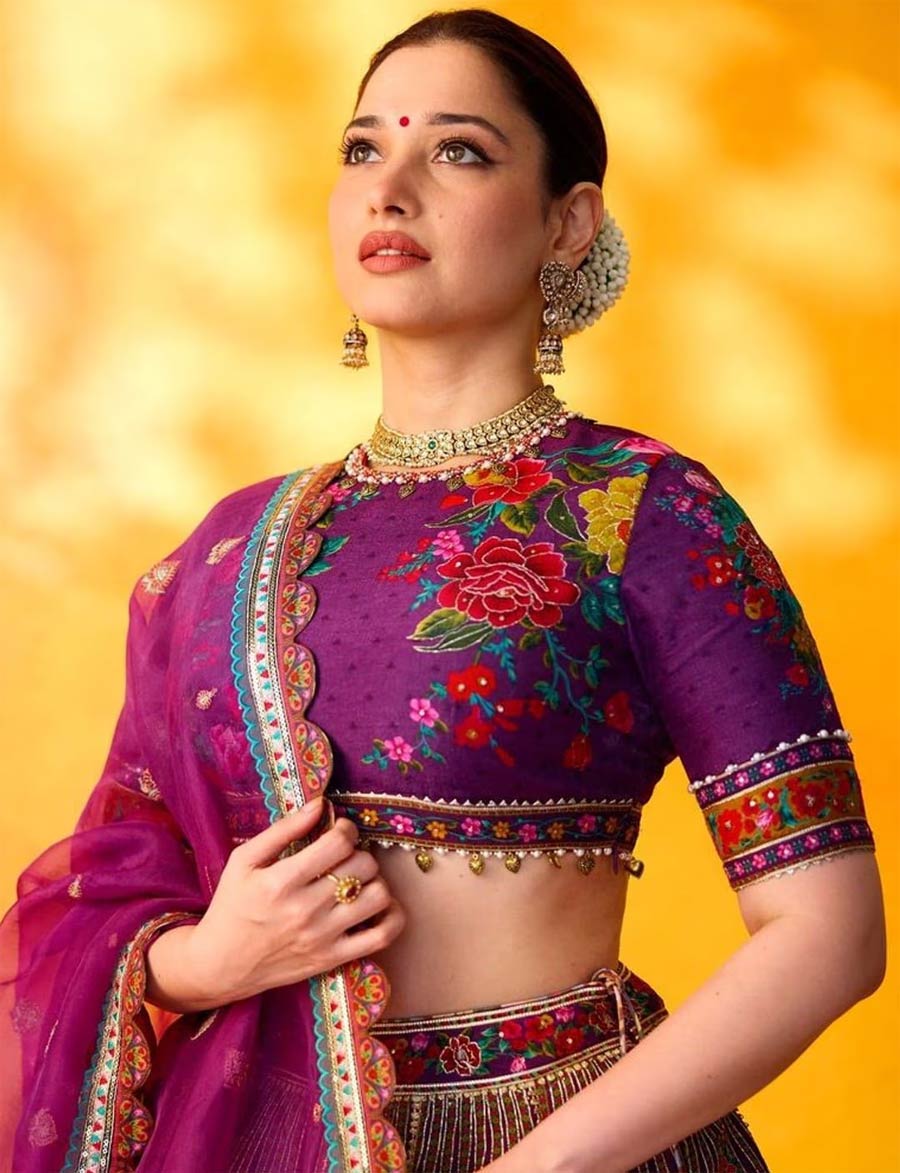 tamannaah  ఈడీ విచారణలో మిల్కి బ్యూటీ 