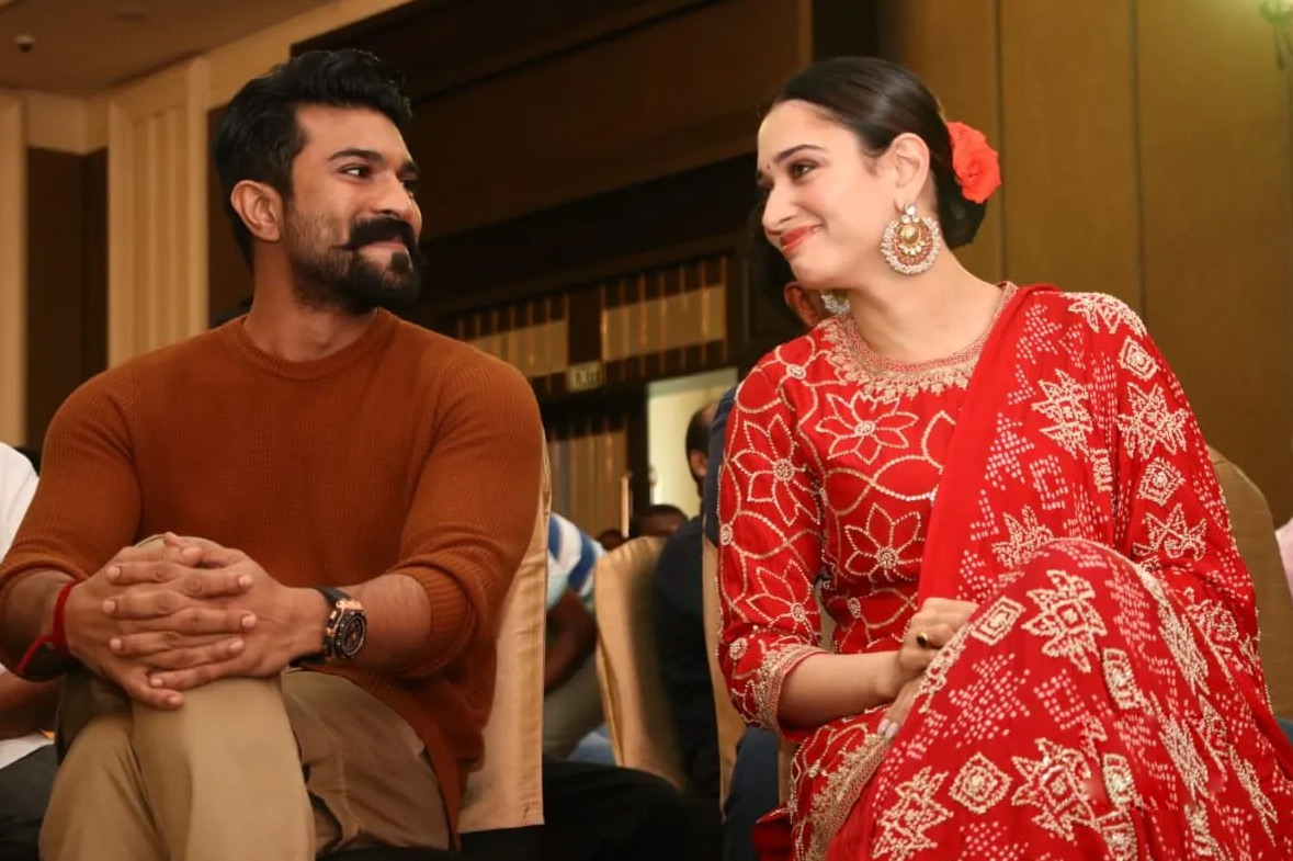 ram charan,milky beauty,tamannaah,best friend  మిల్కీబ్యూటీ మూడ్ మార్చేది ఎవరంటే..