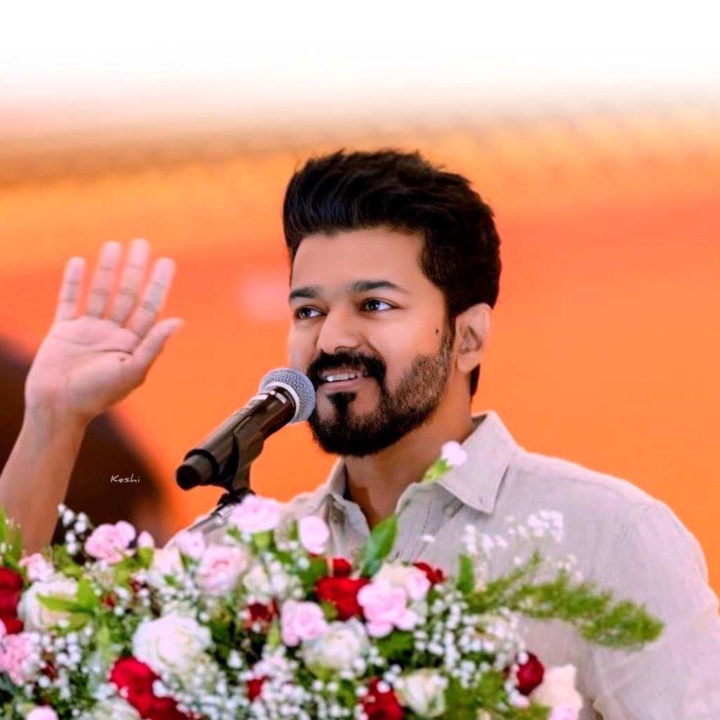 vijay  పార్టీ పేరుని అనౌన్స్ చేసిన విజయ్ 