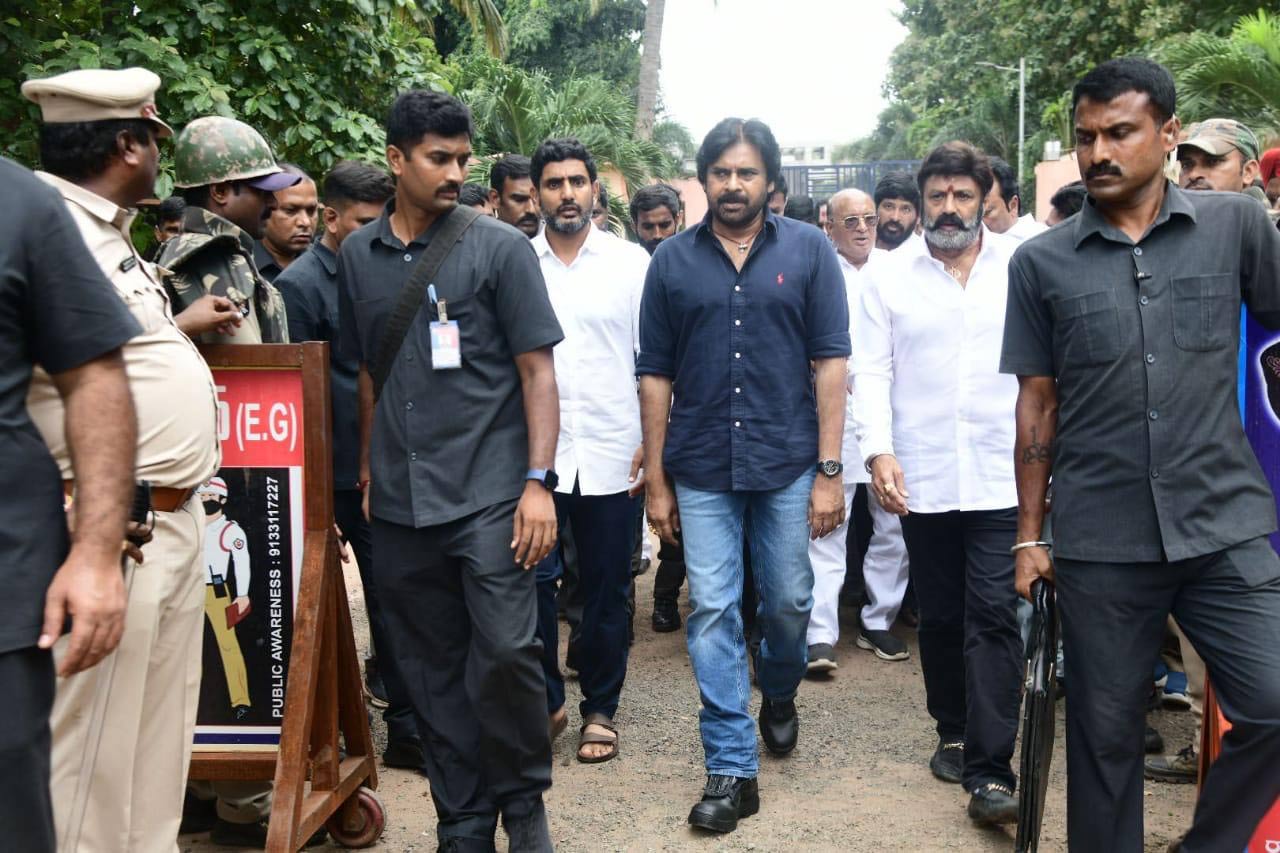 pawan kalyan  టీడీపీ - జనసేన కలిసే పోటీ : పవన్