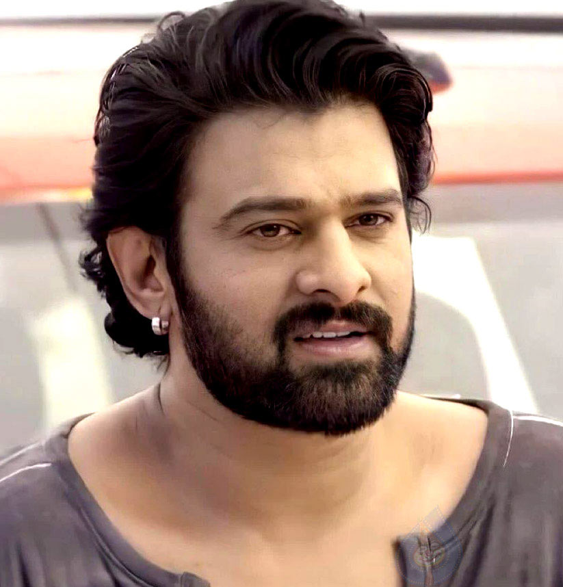 prabhas  ప్రభాస్ దర్శకులు చేసే తప్పు అదే!!