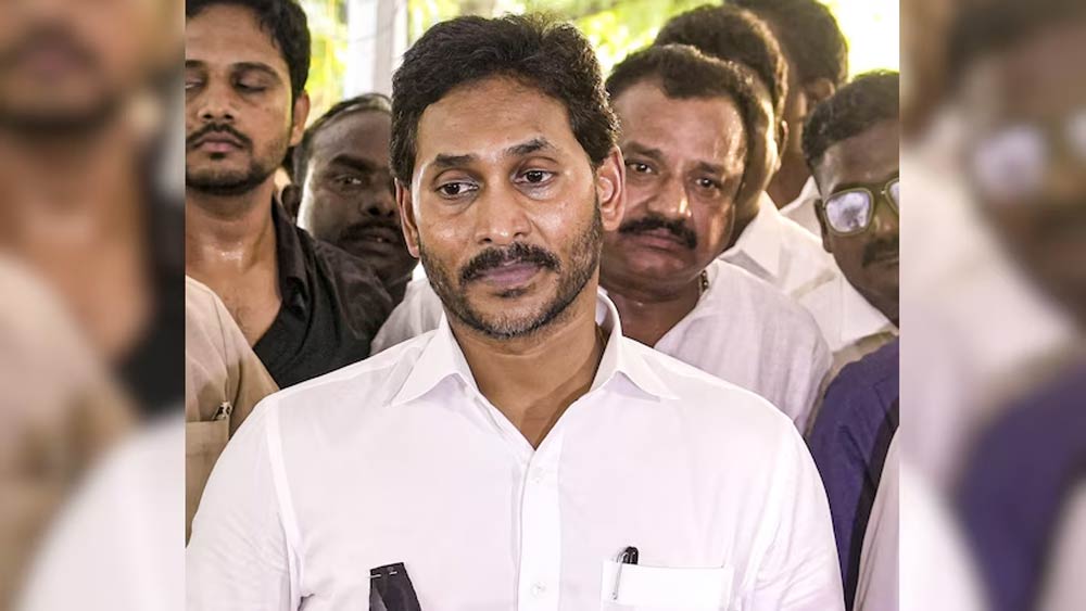 jagan  అప్పుడు పాదయాత్ర-ఇప్పుడు పరామర్శయాత్ర 