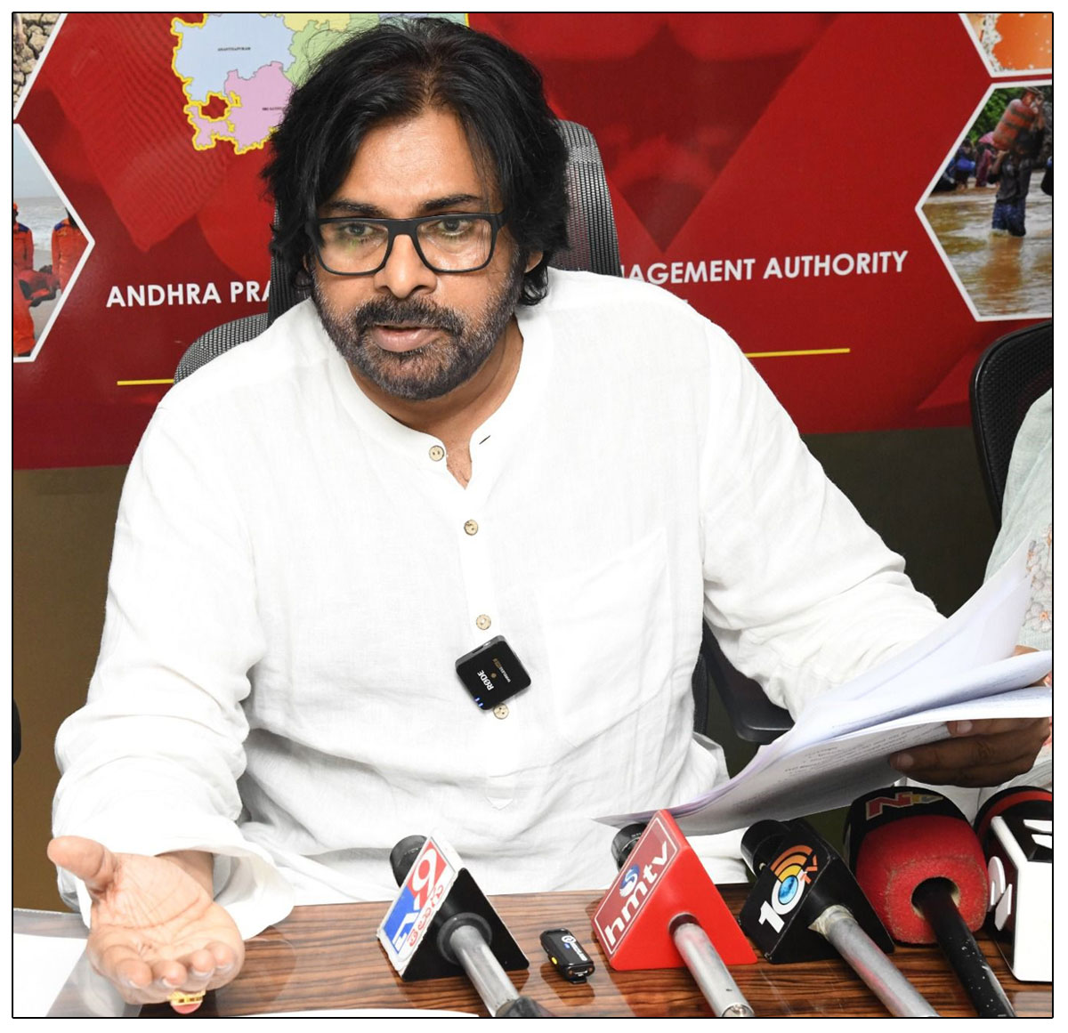 pawan kalyan  ఇదొక ప్రకృతి విపత్తు.. గట్టిగా ఇచ్చిపడేసిన పవన్!