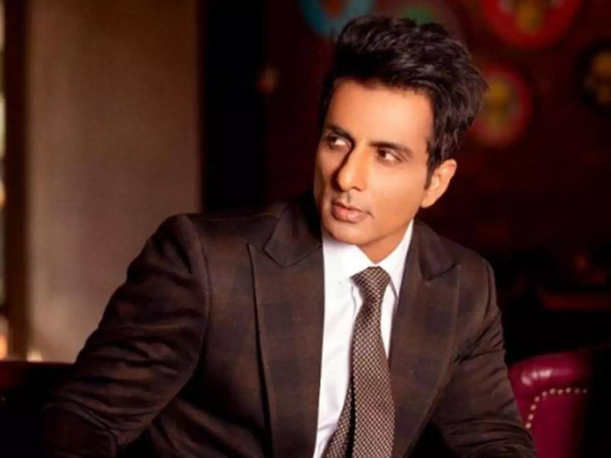 sonu sood,sonu sood tweets,time will tell my side of story  ఐటి దాడులపై సోను సూద్ స్పందన 