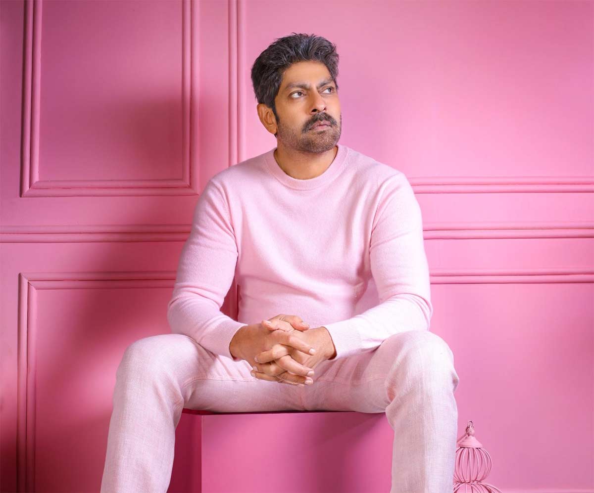 jagapathi babu  డబ్బున్న పేదోడిని : జగపతి బాబు 