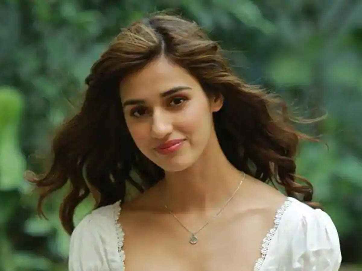 disha patani,demands,1 crore,pushpa,item song  ఐటెం కి అంతా.. అందుకే తప్పించారు!