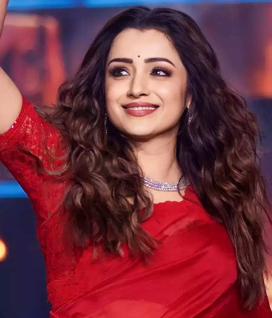 trisha  విశ్వంభర కి త్రిష పారితోషికం వింటే షాకే