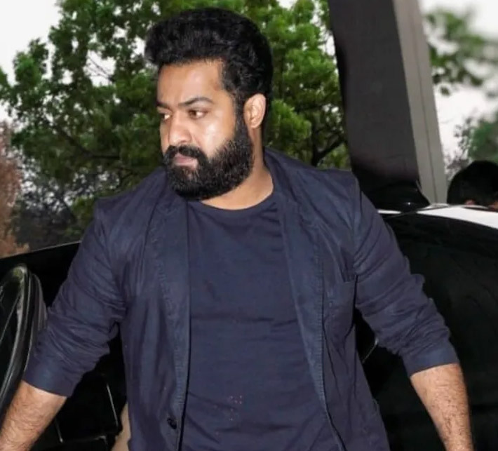 jr ntr,allu arjun,mahesh  పాపం ఎన్టీఆర్ చాలా నష్టపోయాడు 