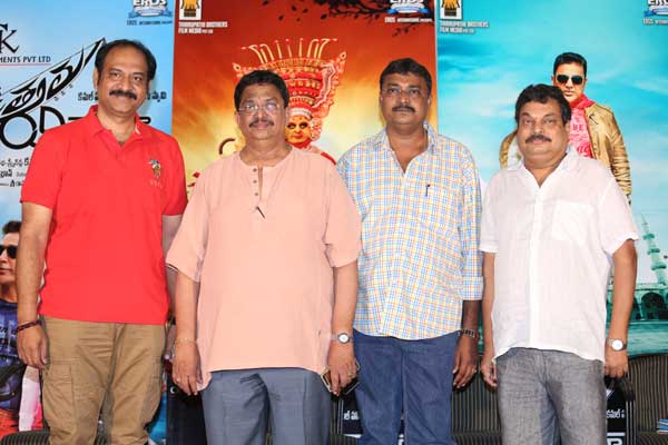 utthamavillain,kamalhasan,c.kalyan,b.a.raju  ఏ హీరో చేయని దైర్యం కమల్ చేసారు: సి.కళ్యాన్..!