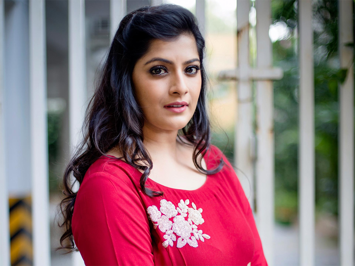 varalaxmi sarathkumar  డ్రగ్స్ కేసుపై వరలక్ష్మి శరత్ కుమార్ రియాక్షన్ 