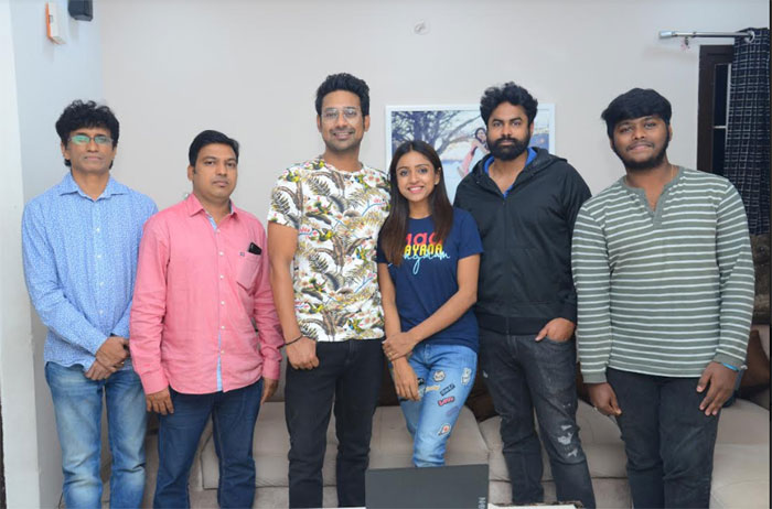 varun sandesh,vithika,hemanth srinivas, pichhodu,audio,release  వరుణ్, వితిక రిలీజ్ చేసిన పిచ్చోడు ఆడియో