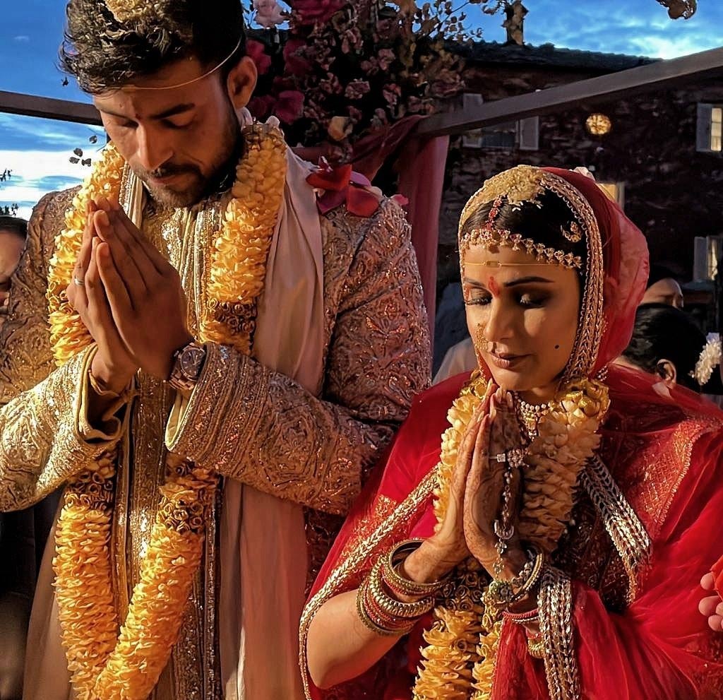 varun tej-lavanya tripathi wedding photos  వరుణ్ తేజ్-లావణ్య త్రిపాఠి వెడ్డింగ్ పిక్