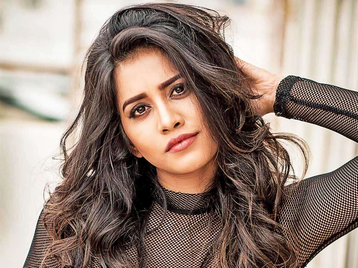 varunn tej,ismart shankar,nabha natesh,kiran korrapati,allu aravind,bobby  వరుణ్ సరసన ఇస్మార్ట్ భామ...?