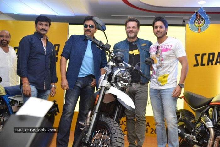 venkatesh,naga chaitanya,launches,ducati india,showroom  డుకాటి ఇండియా షోరూమ్‌‌లో వెంకీ, చైతూ సందడి